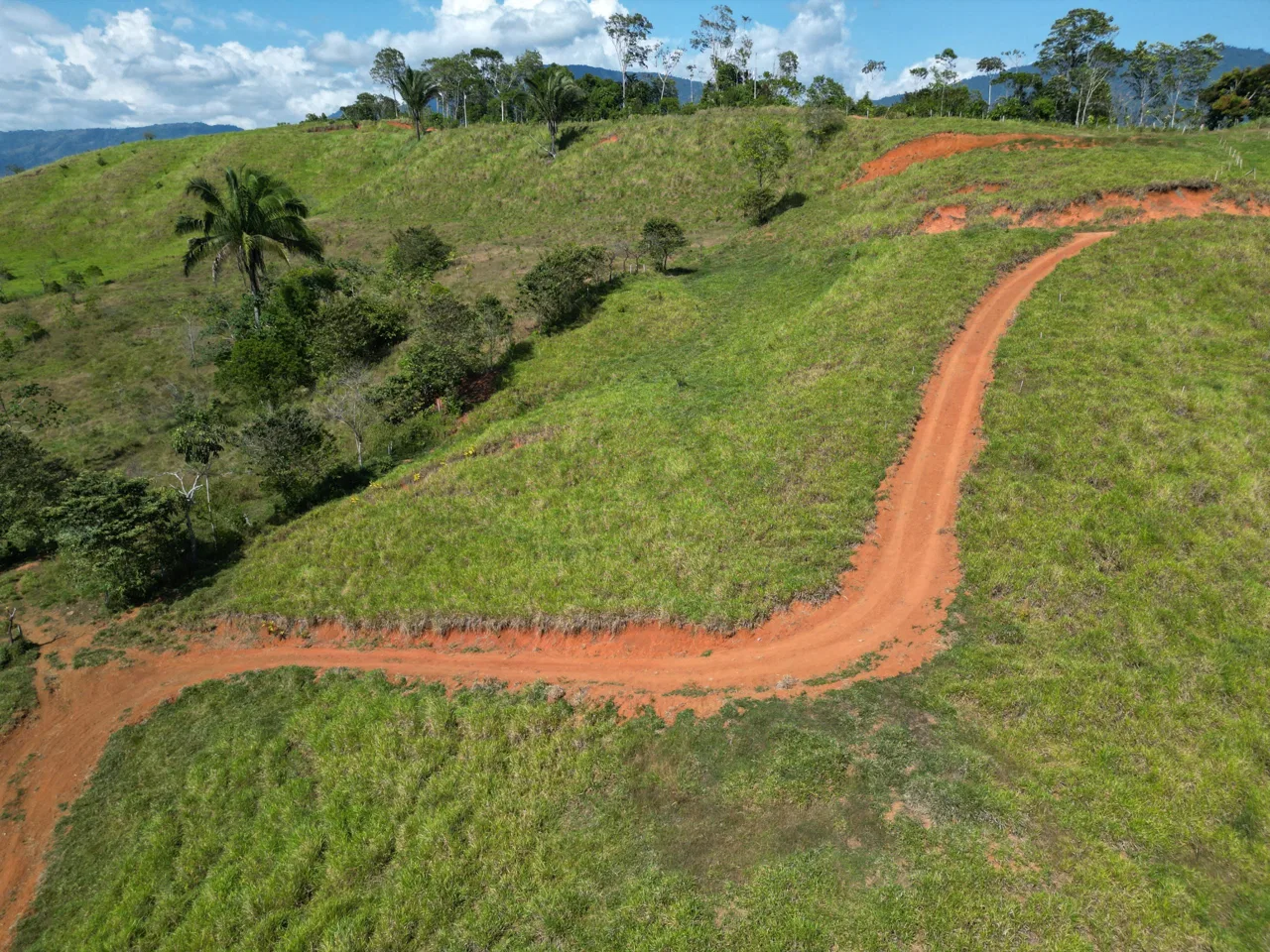 PANORAMIC MOUNTAIN VIEW FARM WITH LEGAL WATER – 9.24 ACRES, photo 9