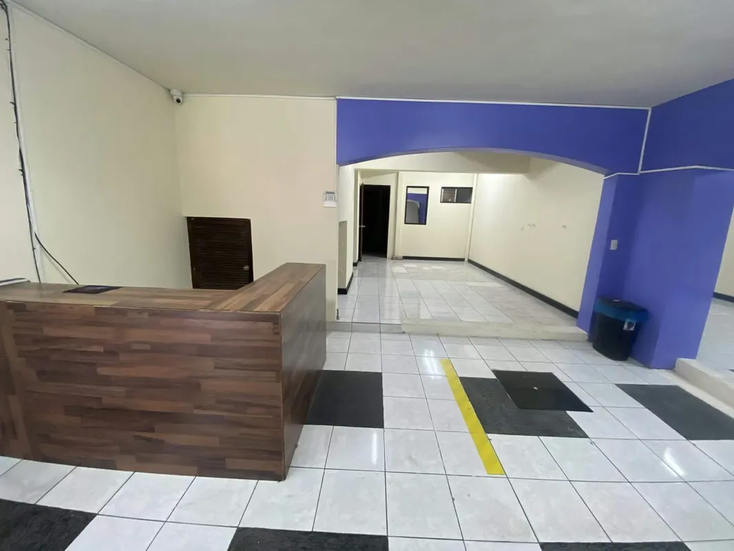 Se alquila espectacular local comercial en La Sabana, zona de alta demanda y prestigio. Este inmueble esquinero de 895 m2 ofrece un amplio ..., photo 4
