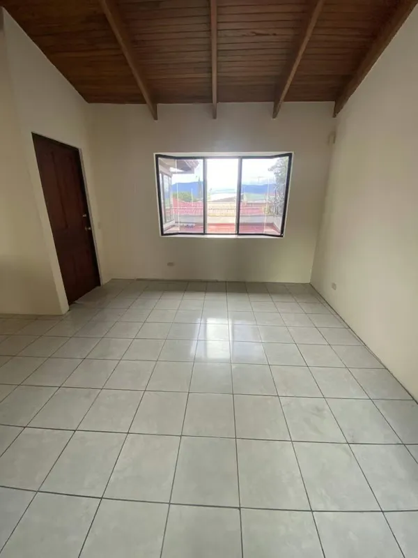 Se alquila espectacular local comercial en La Sabana, zona de alta demanda y prestigio. Este inmueble esquinero de 895 m2 ofrece un amplio ..., photo 10