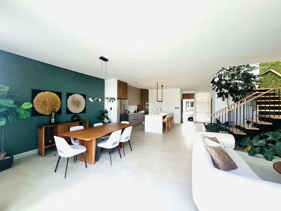 BRAND NEW HOME FOR SALE, GUACHIPELÍN, ESCAZÚ