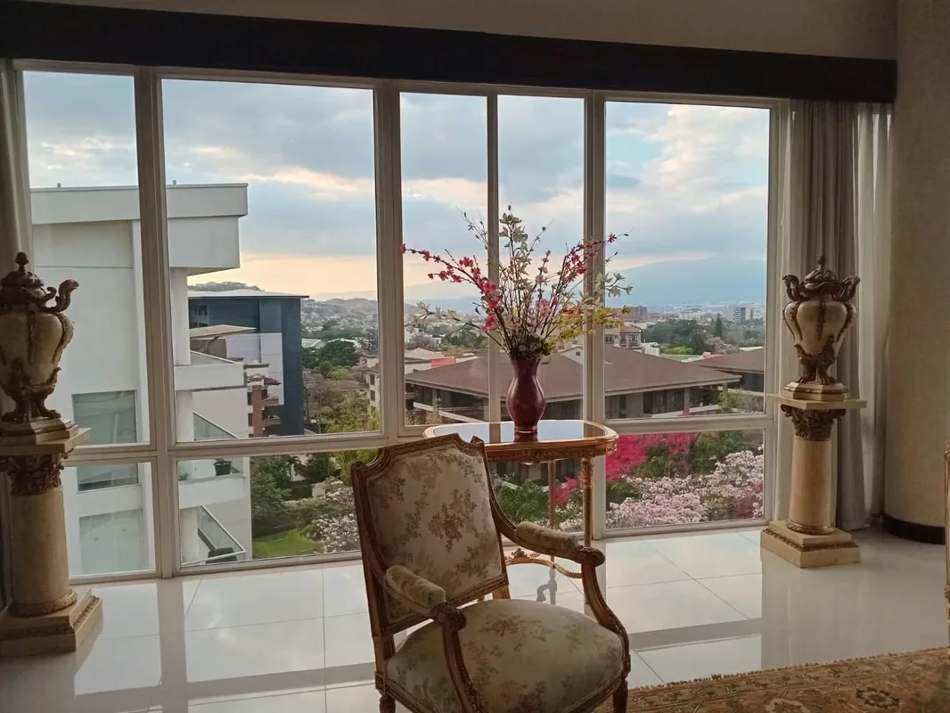 Vive en la cima del lujo y la comodidad con este impresionante penthouse de 350 m² en el piso 9, que ofrece una vista panorámica inigualable. Ideal para quienes buscan espacio, ..., photo 10