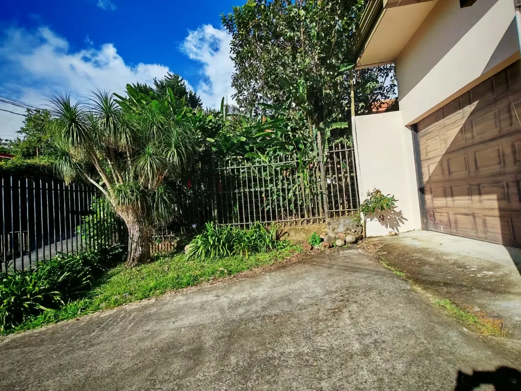 Residential House for Sale in Los Alpes de Coronado, photo 2