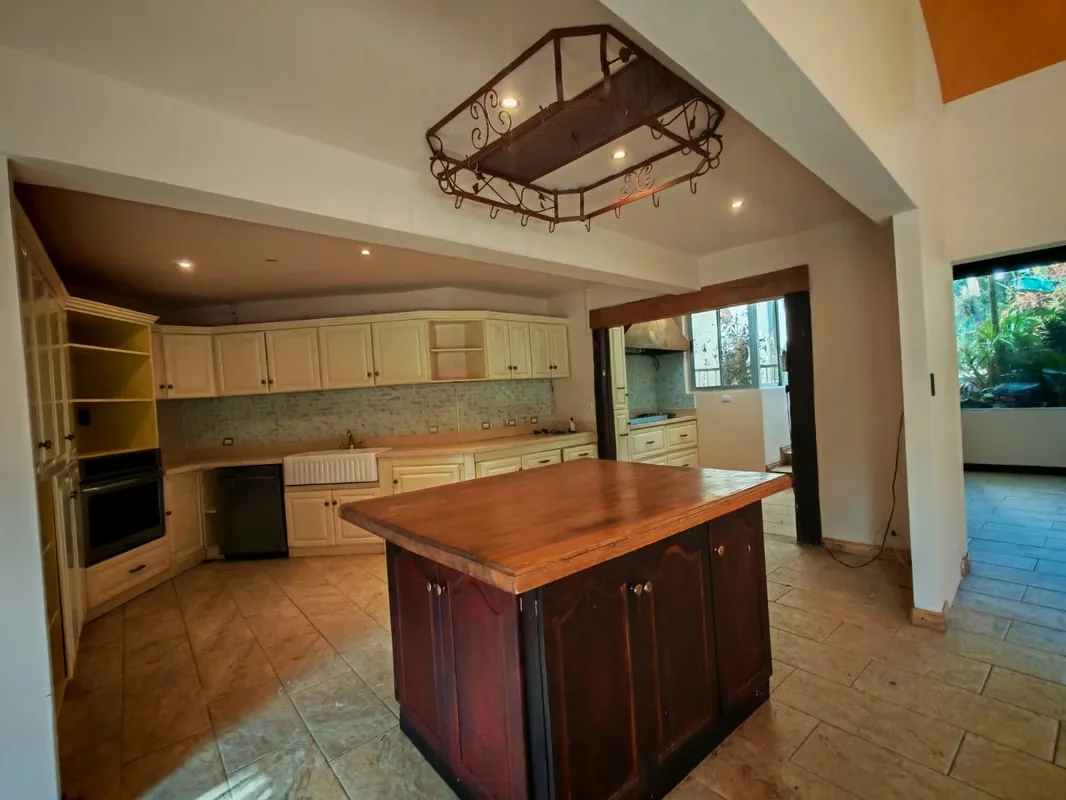 Residential House for Sale in Los Alpes de Coronado, photo 12