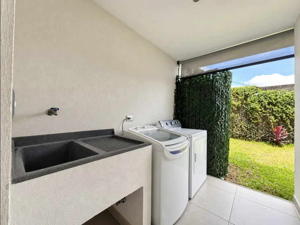 Casa en Condominio con línea blanca en Guachipelín, Escazú, photo 8