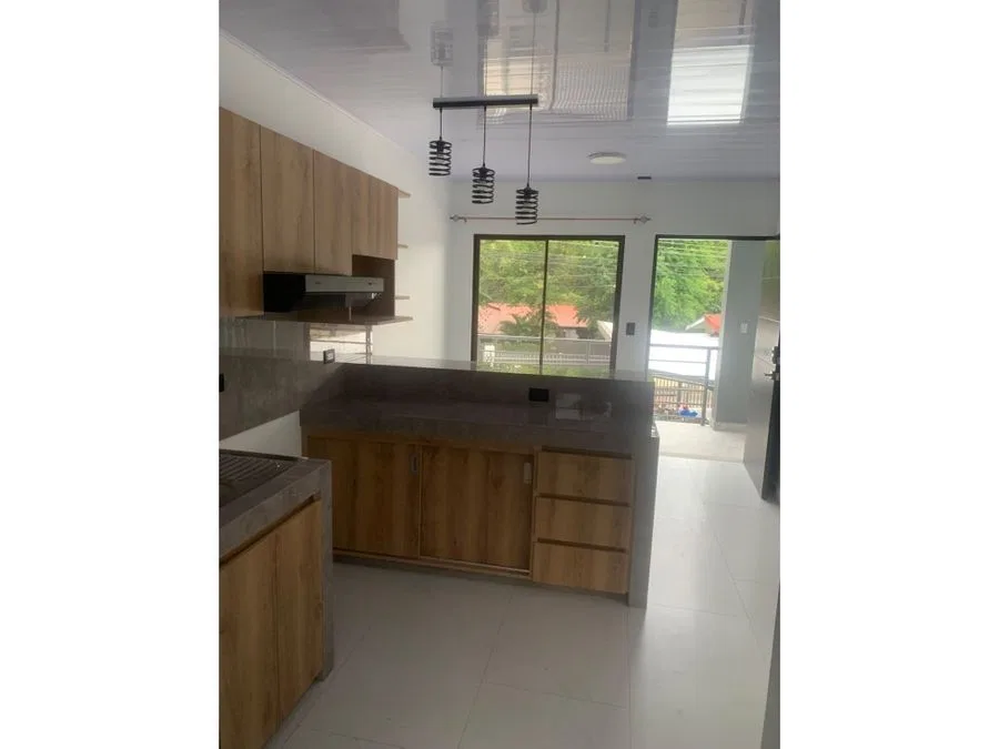 Se Alquila Apartamento en San Rafael de Escazú