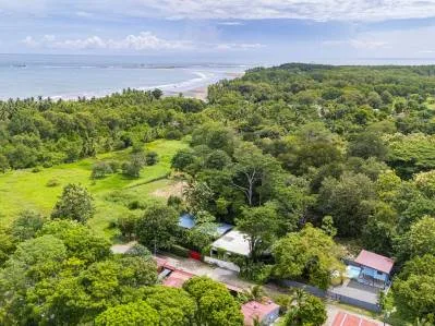 La elegancia moderna se fusiona con el estilo de vida tropical en Uvita, photo 3