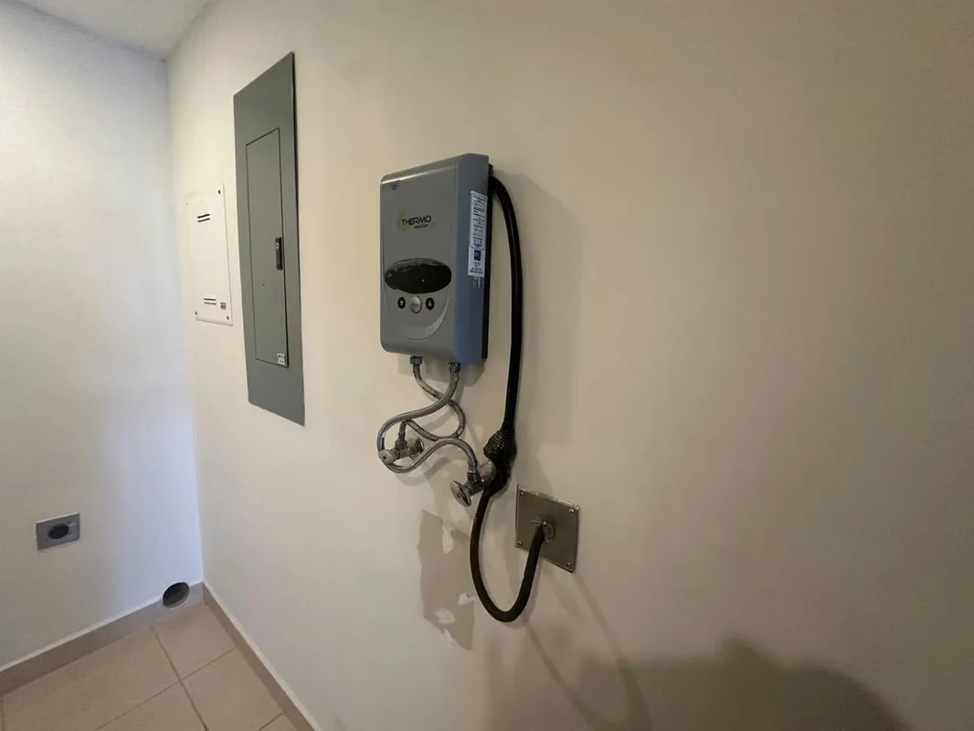 Alquiler de amplio apartamento en Condominio San Vicente Belen cerca Lindora, photo 10