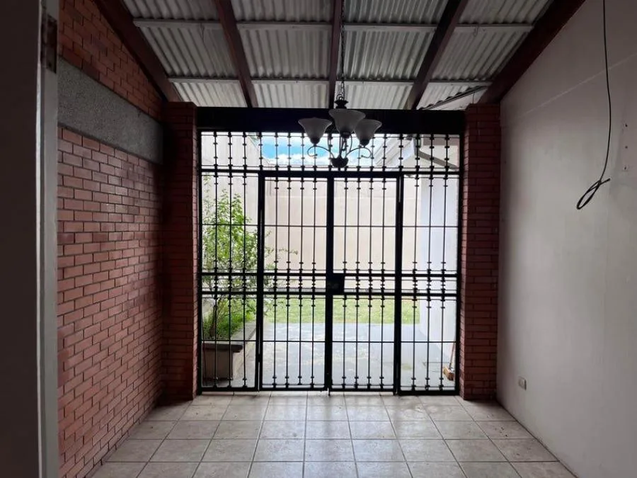 Casa en Venta en Goicoechea. San José. RAH 24-1156 - Venta en Goicoechea, photo 15