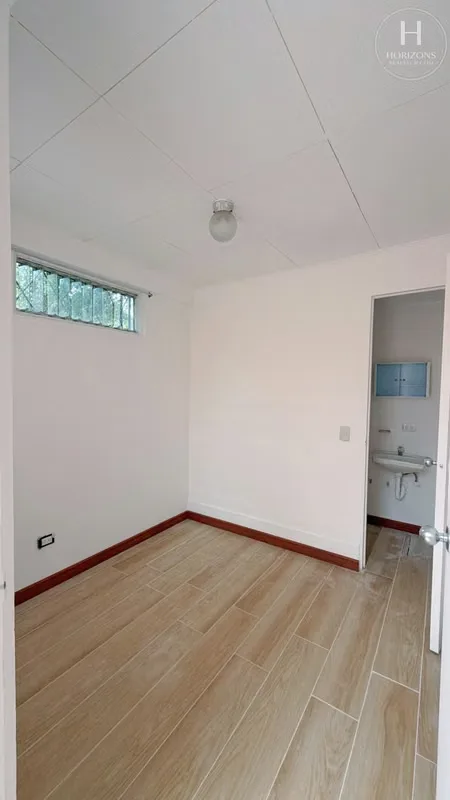 Rental price: 525,000 per month + Guarantee deposit of 525,000 (not including services) First level apartment - 2 rooms + office / studio - 2 full bathrooms - 1 covered parking with ..., photo 12