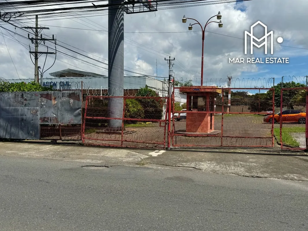 Esta propiedad comercial e industrial, estratégicamente ubicada en La Uruca, San José, frente a la paralela de la Autopista General Cañas, representa una oportunidad excepcional para ..., photo 5