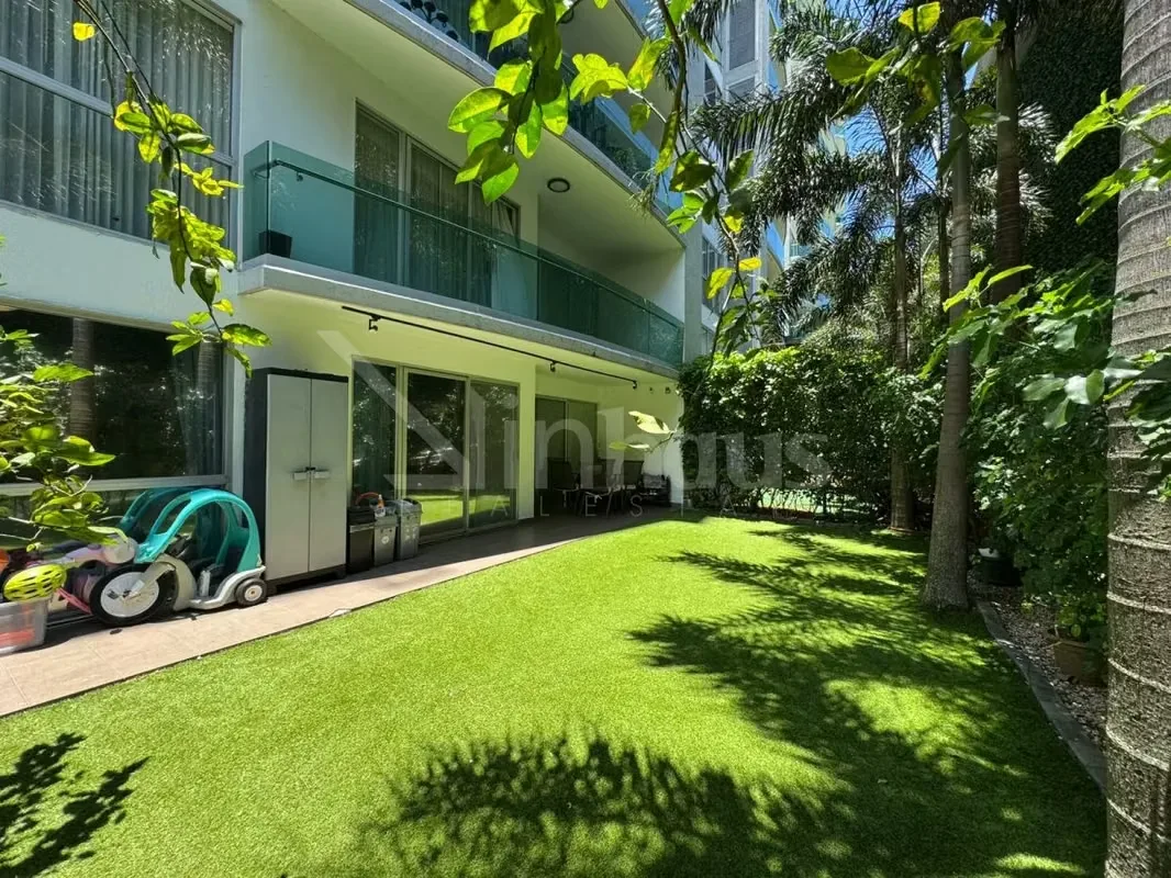 Este apartamento en planta baja destaca por su diseño funcional y su acceso directo a un amplio jardín privado., photo 15
