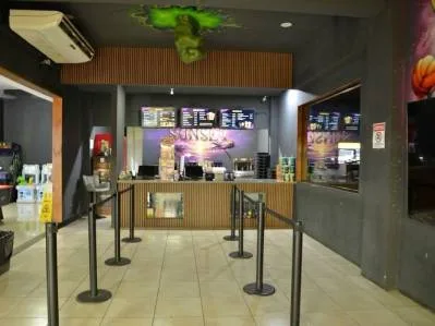 Espacio comercial para la venta - Cine Jaco