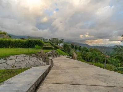 Investment Land for Sale in Ojochal Costa Rica | Flat Lot 10 – 0.23 Acres (940 m²) | Phase 5, photo 5