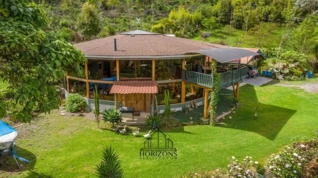 Casa de Montaña en Venta en Coronado, San José – Rodeada de Naturaleza NJA601