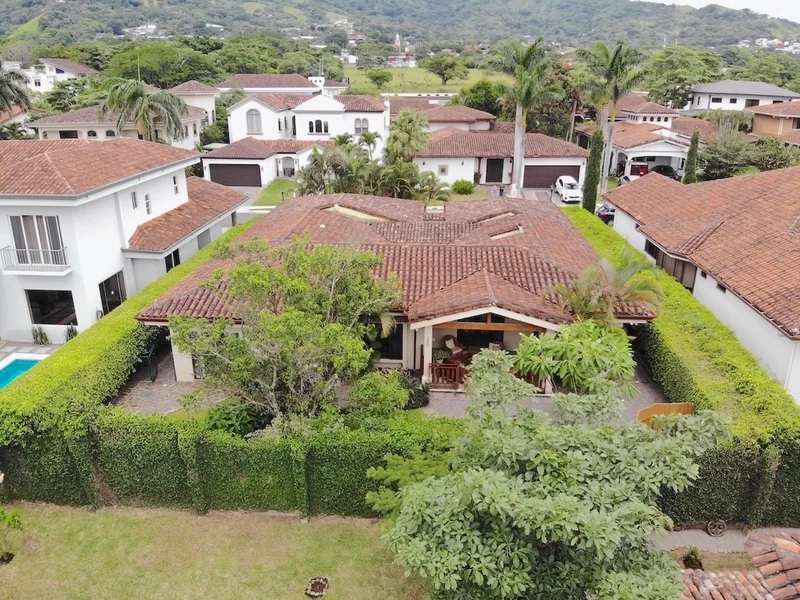 3 Bed Single Family Homes For Sale in Santa Ana