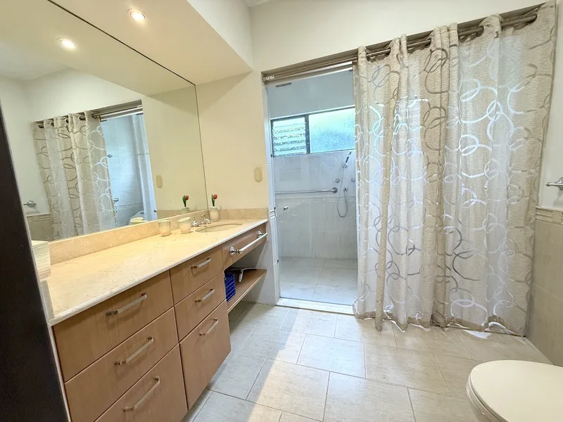 3 Bed Single Family Homes For Sale in Santa Ana, photo 15