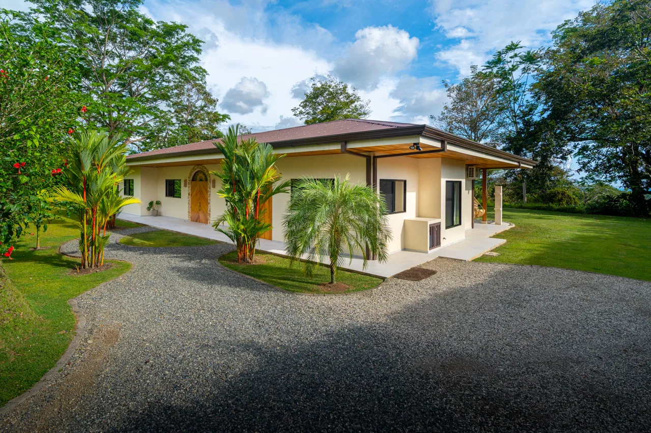 Modern Tropical Retreat / Ocean & MNT Views / Private Oasis, photo 3
