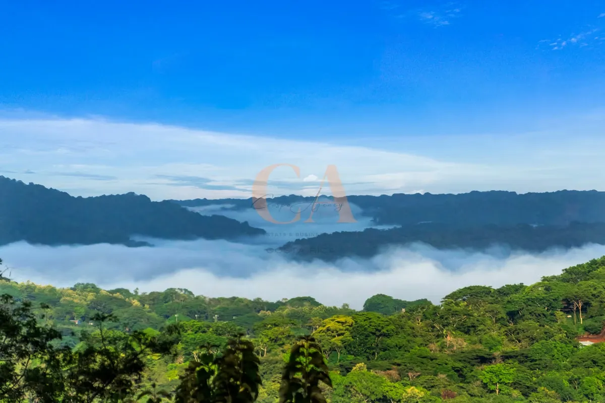 Just one kilometer from the charming village of San Pedro, perched atop a preserved hilltop, this ..., photo 2