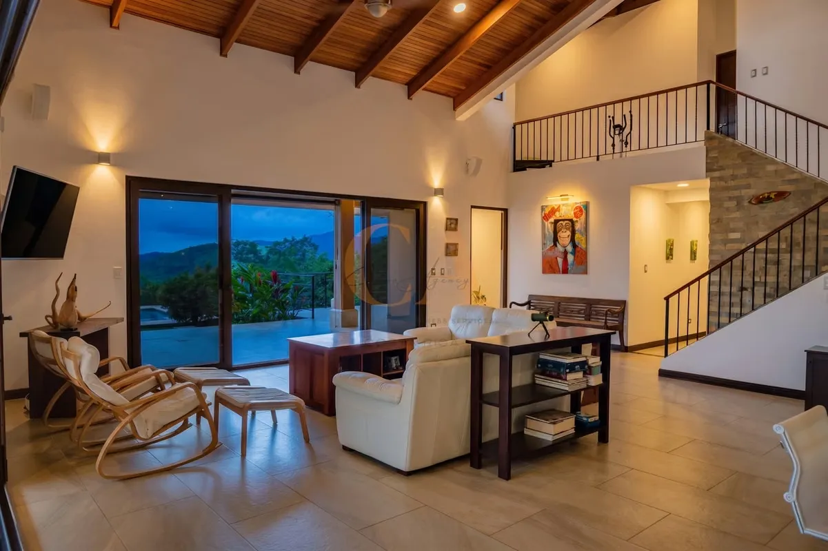 Just one kilometer from the charming village of San Pedro, perched atop a preserved hilltop, this ..., photo 4