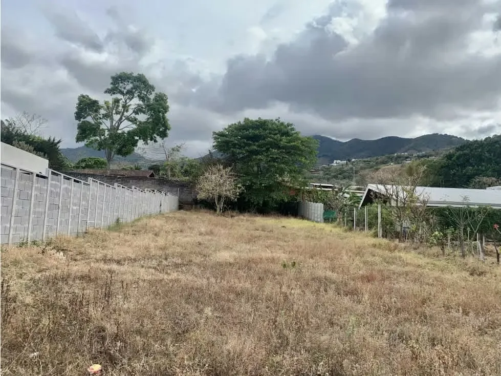 Venta de lote con uso residencial y comercial en zona de muy alta plusvalia por su cercanía a prestigiosos centros de estudio, universidades, supermercados, centros de salud, centros ..., photo 4