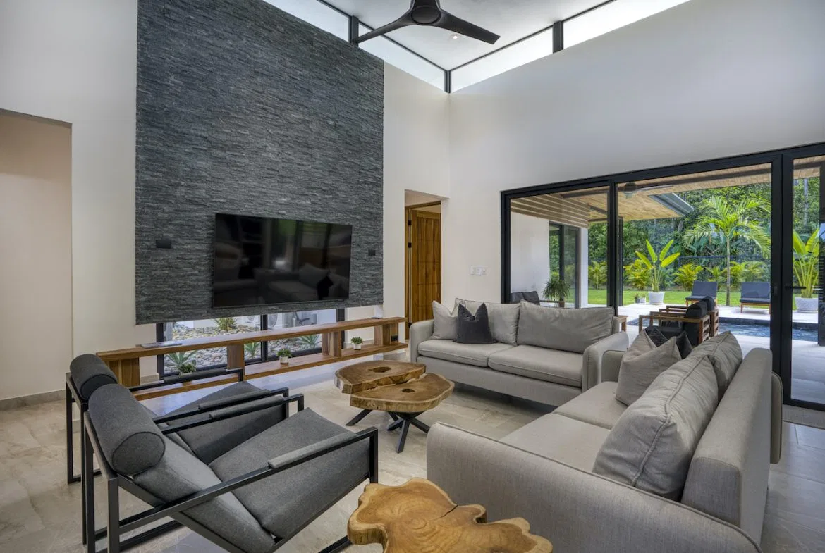 3 BEDROOM HOME + EXTRA LOT IN CENTRAL UVITA, photo 10