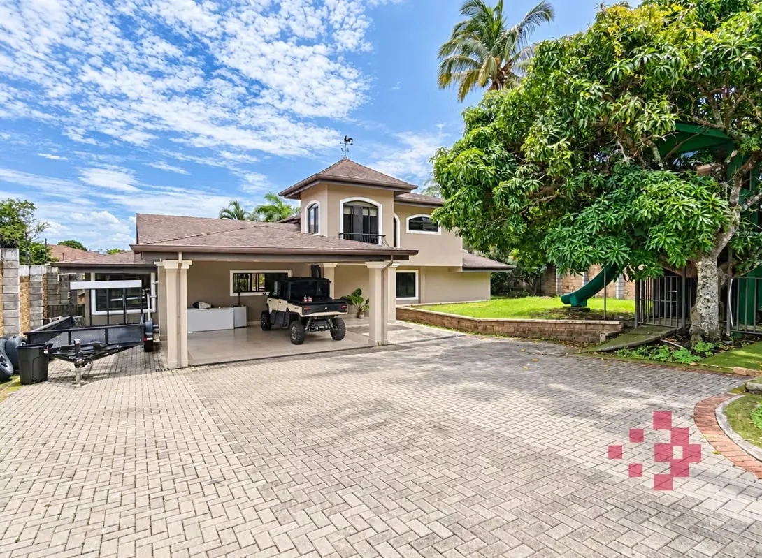 House for sale, Escazu, Guachipelin, by District 4.