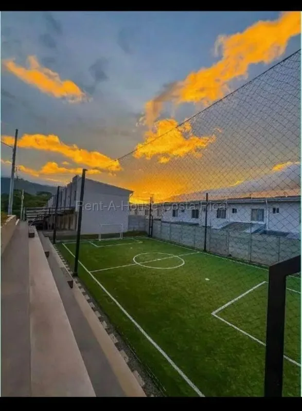 ¡Encontrá tu próximo hogar en Condominio Nova! Esta casa de dos plantas, construida en 2025, cuenta con 73 m², distribuidos en 2 habitaciones, 1 baño completo, patio privado y ..., photo 4
