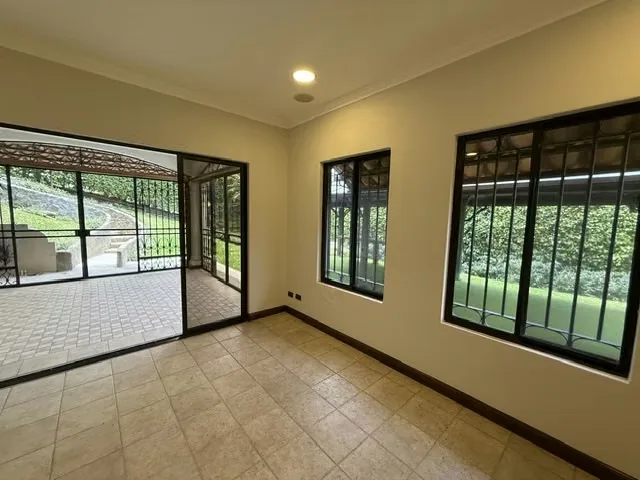 CASA EN VENTA, ESCAZÚ, CONDOMINIO CERRO ALTO, CON VISTA ESPECTACULAR
