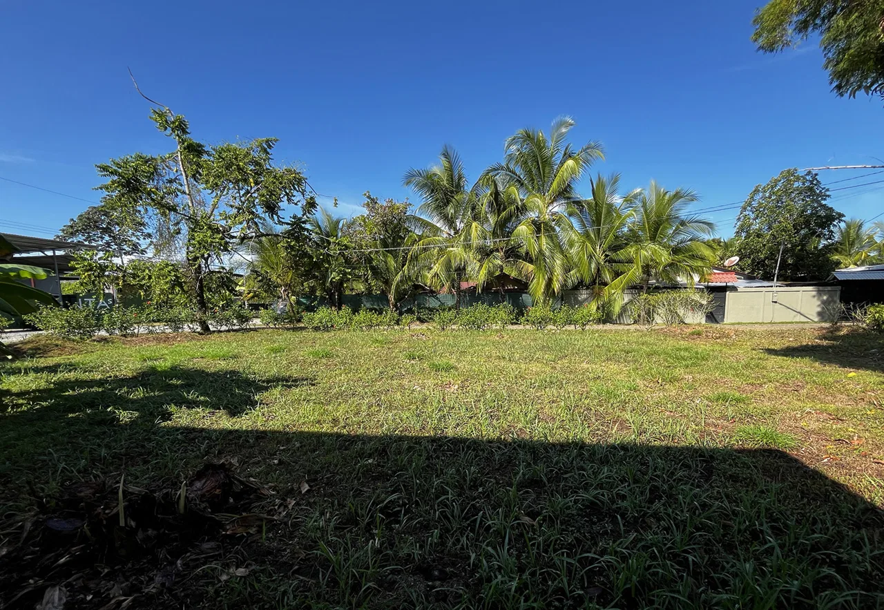 MAGICAL CORNER LOT IN UVITA w/ 8-MINUTE WALK TO NATIONAL PARK BEACH, photo 15