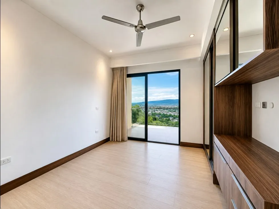Apartamento contemporáneo de 216 m², ubicado en Lomas del Valle, Pozos de Santa Ana. Su ubicación esquinera, los amplios ventanales y un balcón de 41 m² con vista panorámica hacia ..., photo 16