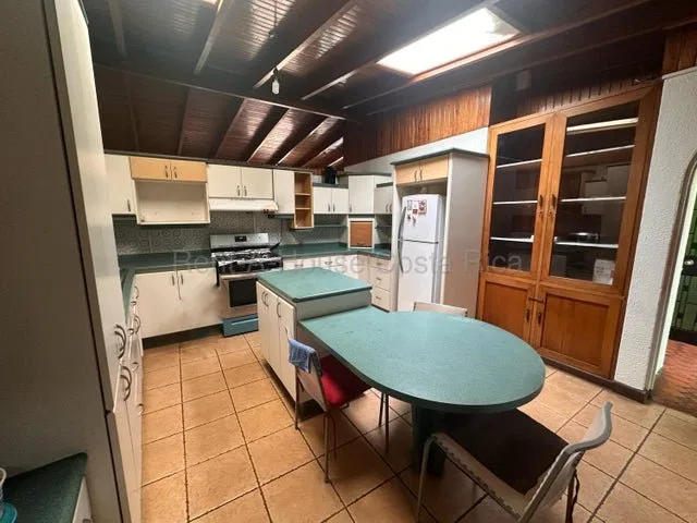Casa en Venta en Moravia, Los Colegios  350 M2 Uso de Suelo Mixto - Venta en Moravia