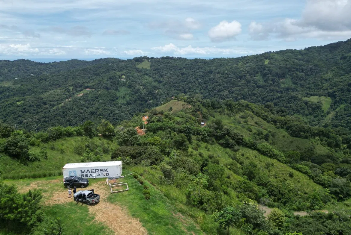 OCEAN & MOUNTAIN VIEW ESTATE WITH RIVER,CREEK, JUNGLE, PASTURE, AND DEVELOPMENT POTENTIAL NEAR DOMINICAL BEACH – 164.8-ACRE, photo 2