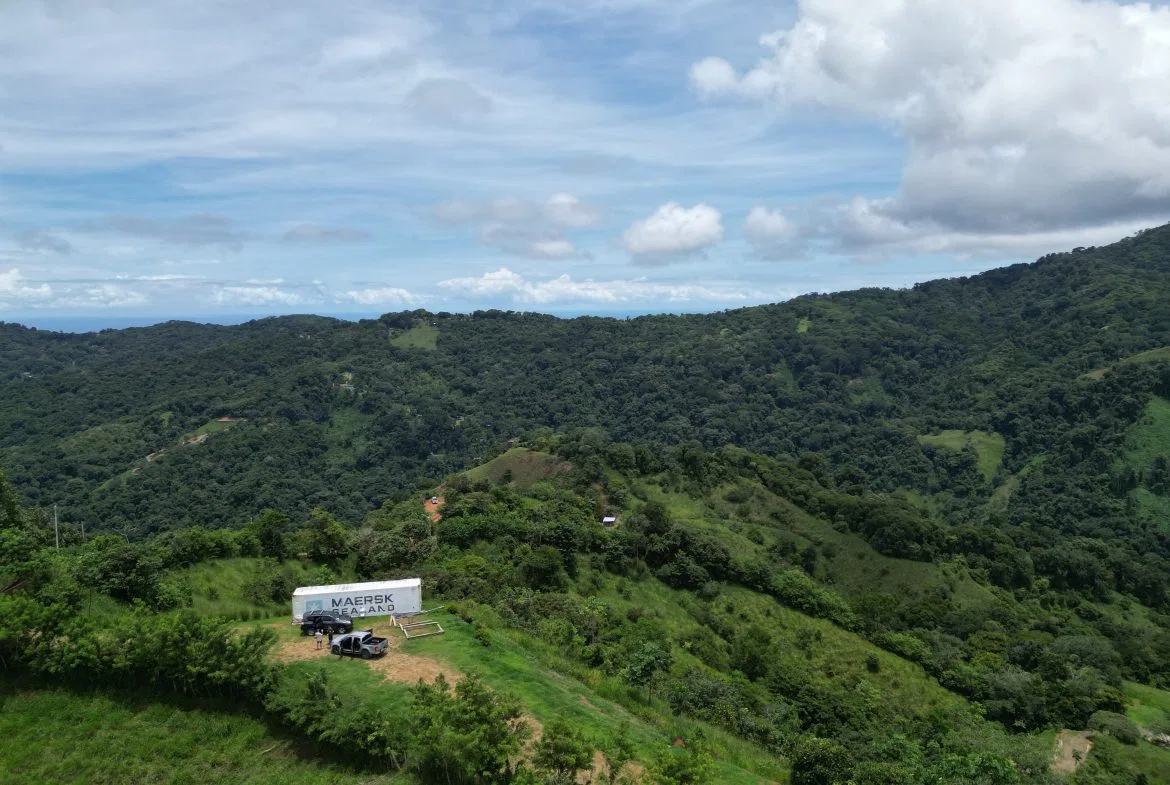 OCEAN & MOUNTAIN VIEW ESTATE WITH RIVER,CREEK, JUNGLE, PASTURE, AND DEVELOPMENT POTENTIAL NEAR DOMINICAL BEACH – 164.8-ACRE, photo 4