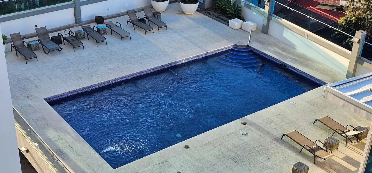 ¡Oportunidad de Inversión y Estilo de Vida! Apartamento NUEVO Esquinero Amoblado en Los Yoses | Vistas de 180° & Máximo Silencio, photo 13
