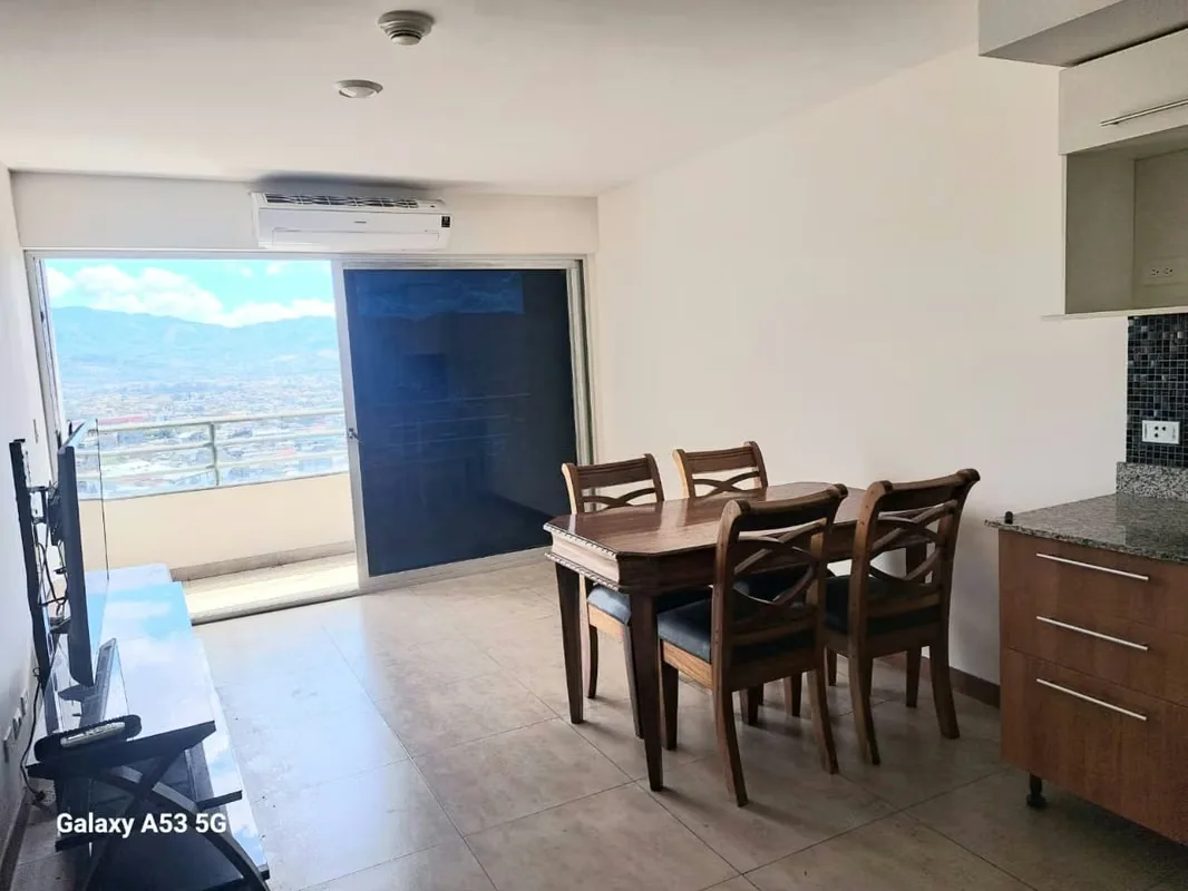 ¡Oportunidad de Inversión y Estilo de Vida! Apartamento NUEVO Esquinero Amoblado en Los Yoses | Vistas de 180° & Máximo Silencio, photo 3
