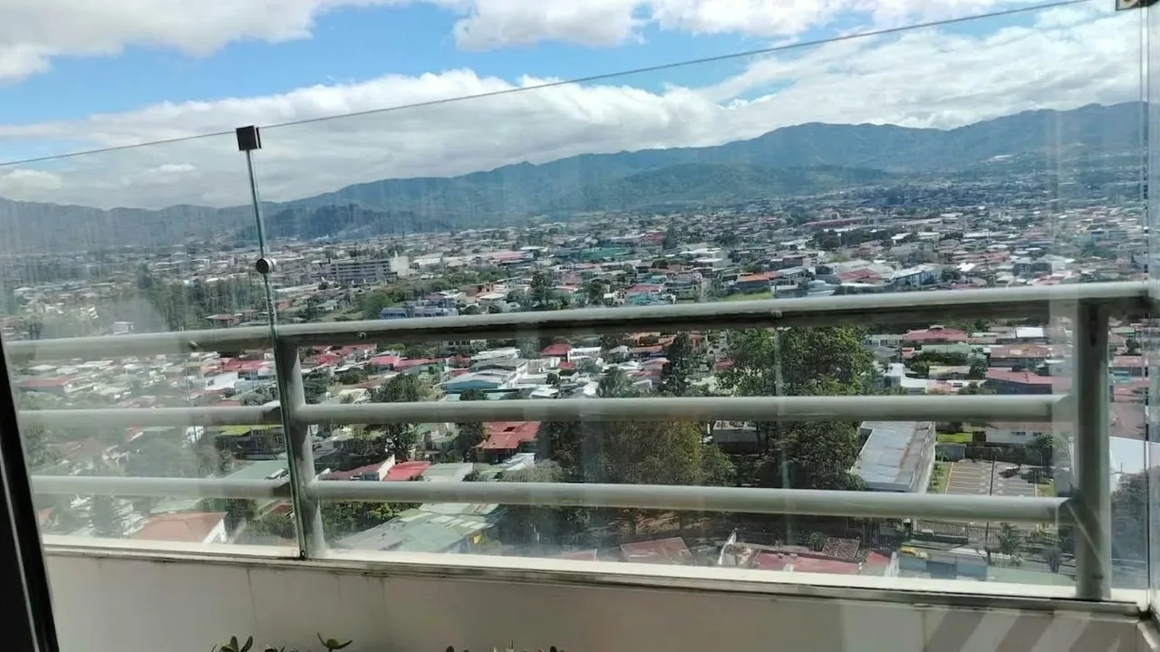 ¡Oportunidad de Inversión y Estilo de Vida! Apartamento NUEVO Esquinero Amoblado en Los Yoses | Vistas de 180° & Máximo Silencio, photo 9