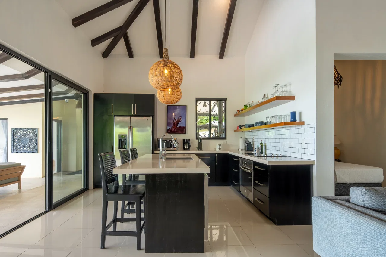 PROPERTY WITH A TWO BEDROOMS AND OCEAN VIEWS AND GUEST HOUSE, IN PLAYA HERMOSA – 6.45 ACRES, photo 14