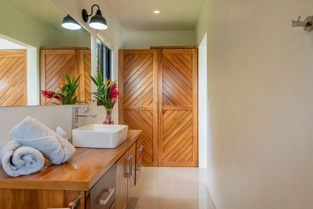 PROPERTY WITH A TWO BEDROOMS AND OCEAN VIEWS AND GUEST HOUSE, IN PLAYA HERMOSA – 6.45 ACRES, photo 20