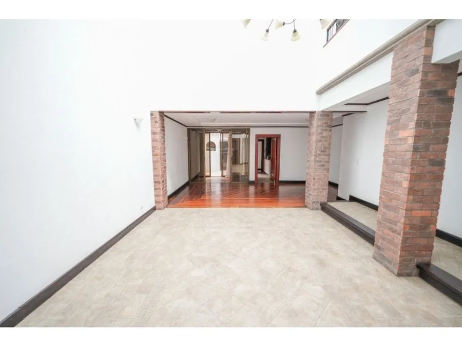 Casa independiente de 3 Habitaciones + Sala de TV en Rohrmoser
