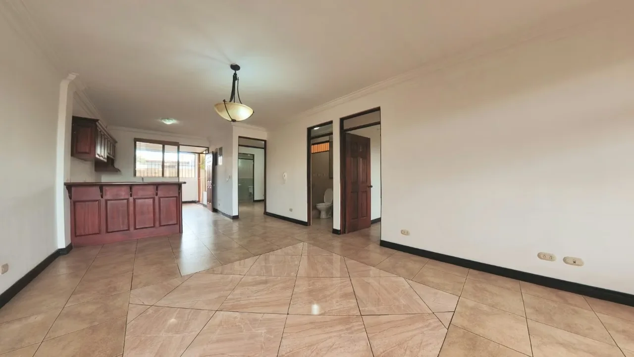 Apartamento de Dos Habitaciones en residencial privado, con 2 habitaciones, 2 baños 1 parqueo, en sabana Oeste, muy cerca de la UCIMED. Acceso Privado en Calle sin salida.