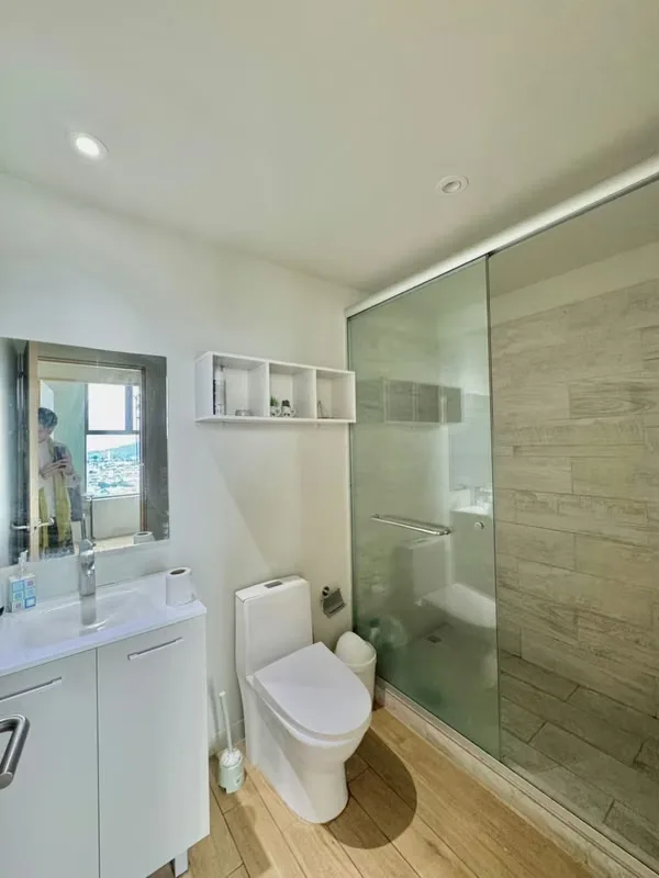 Descubra este moderno apartamento ubicado en el piso 26 de URBN Escalante, donde el diseño ..., photo 10