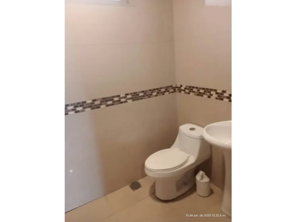 Se vende local comercial en San Pedro, excelente exposicion, de una sola planta y prevista para hasta 3 pisos. Ideal Para Restaurant, Soda, tienda de ropa, ..., photo 2