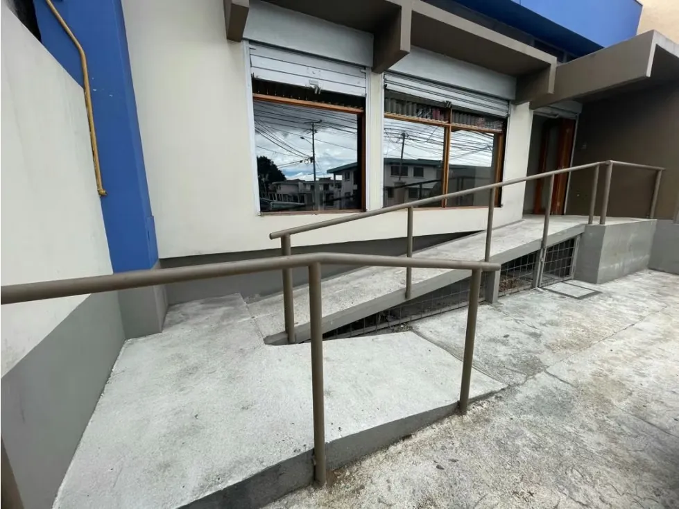 Se vende local comercial en San Pedro, excelente exposicion, de una sola planta y prevista para hasta 3 pisos. Ideal Para Restaurant, Soda, tienda de ropa, ..., photo 3