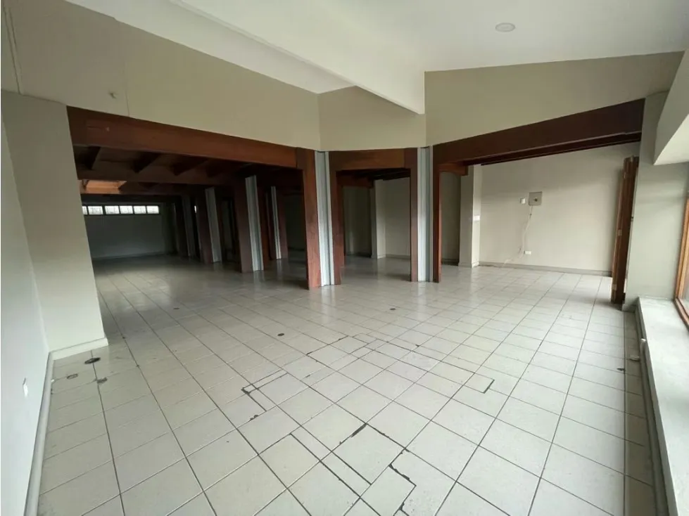 Se vende local comercial en San Pedro, excelente exposicion, de una sola planta y prevista para hasta 3 pisos. Ideal Para Restaurant, Soda, tienda de ropa, ..., photo 5