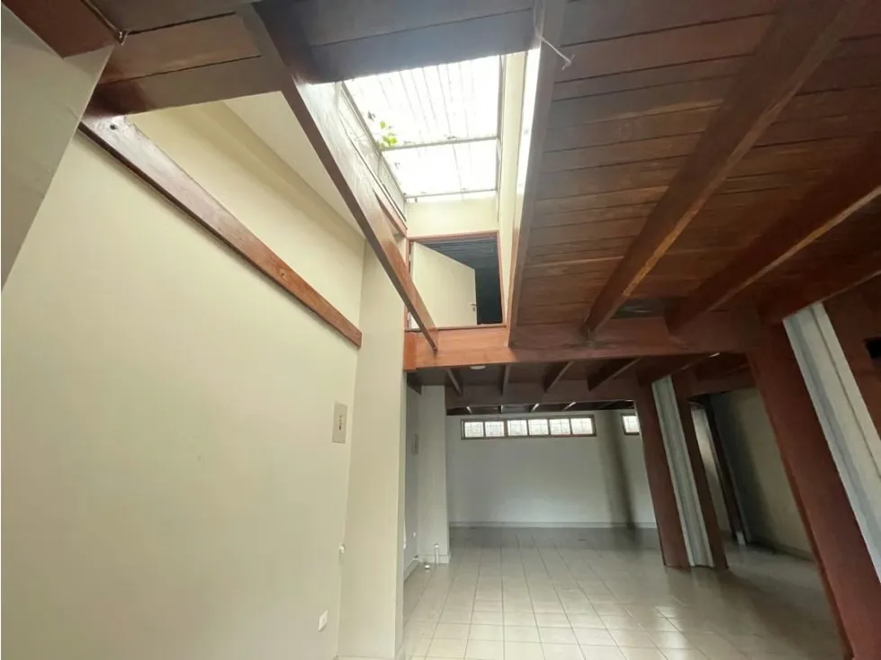 Se vende local comercial en San Pedro, excelente exposicion, de una sola planta y prevista para hasta 3 pisos. Ideal Para Restaurant, Soda, tienda de ropa, ..., photo 6