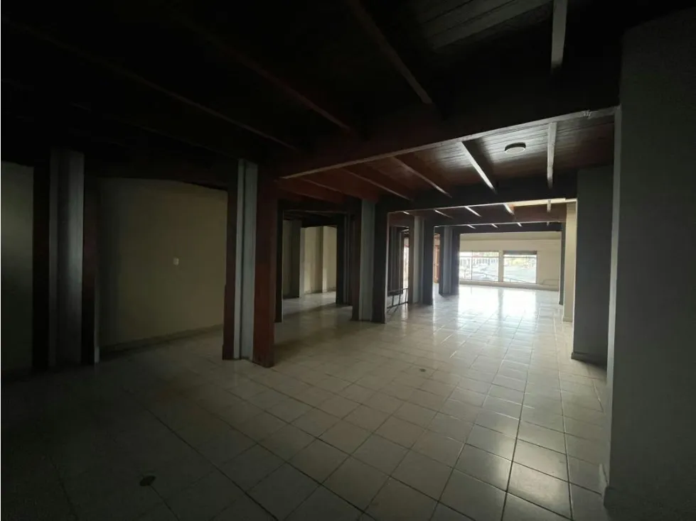 Se vende local comercial en San Pedro, excelente exposicion, de una sola planta y prevista para hasta 3 pisos. Ideal Para Restaurant, Soda, tienda de ropa, ..., photo 10