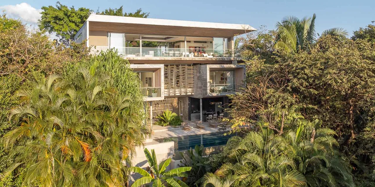 The Atrium House: Where Forest Canopy Meets 360° Ocean Views