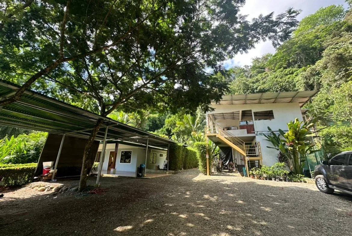 COMMERCIAL PROPERTY WITH TEN BEDROOMS NEAR TO THE EVERYTHING, IN UVITA – 0.42 ACRES, photo 2