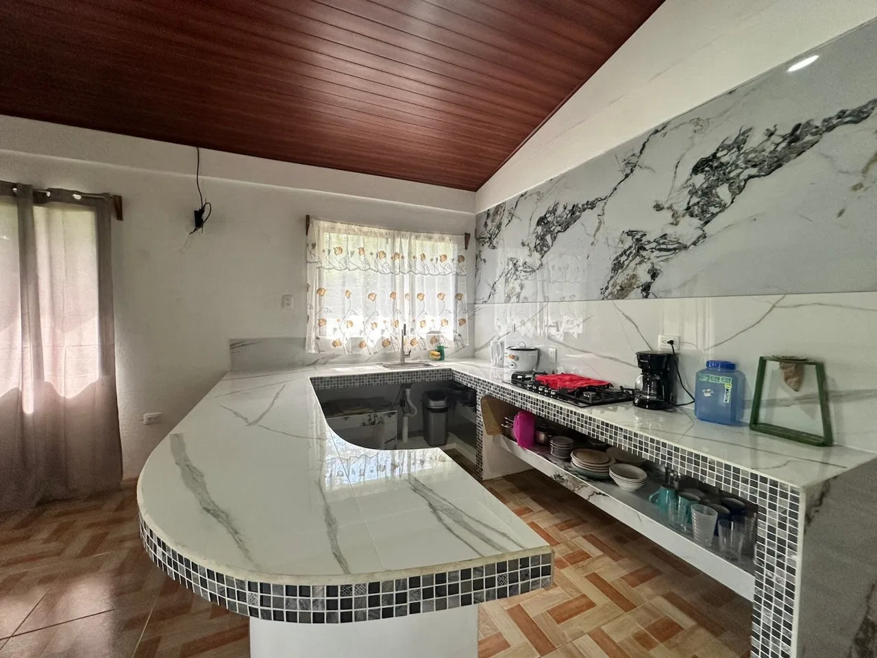 COMMERCIAL PROPERTY WITH TEN BEDROOMS NEAR TO THE EVERYTHING, IN UVITA – 0.42 ACRES, photo 11