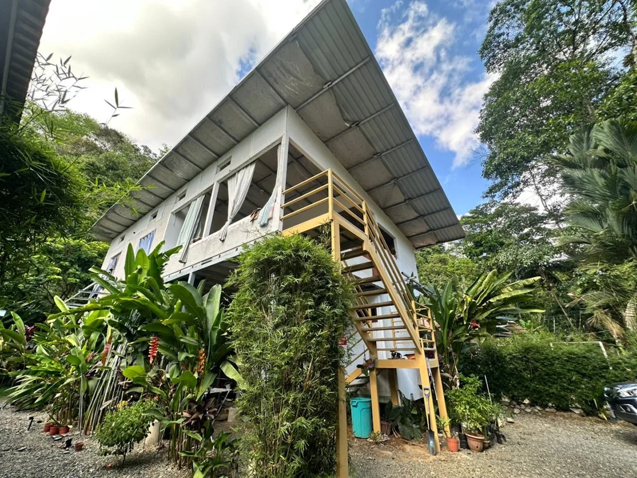 COMMERCIAL PROPERTY WITH TEN BEDROOMS NEAR TO THE EVERYTHING, IN UVITA – 0.42 ACRES, photo 3